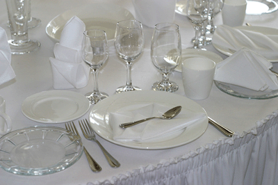 Oneida Dinnerware, Cutlery, & Glassware